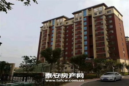 王府馨园二楼73平两室中装带车库63万可按揭